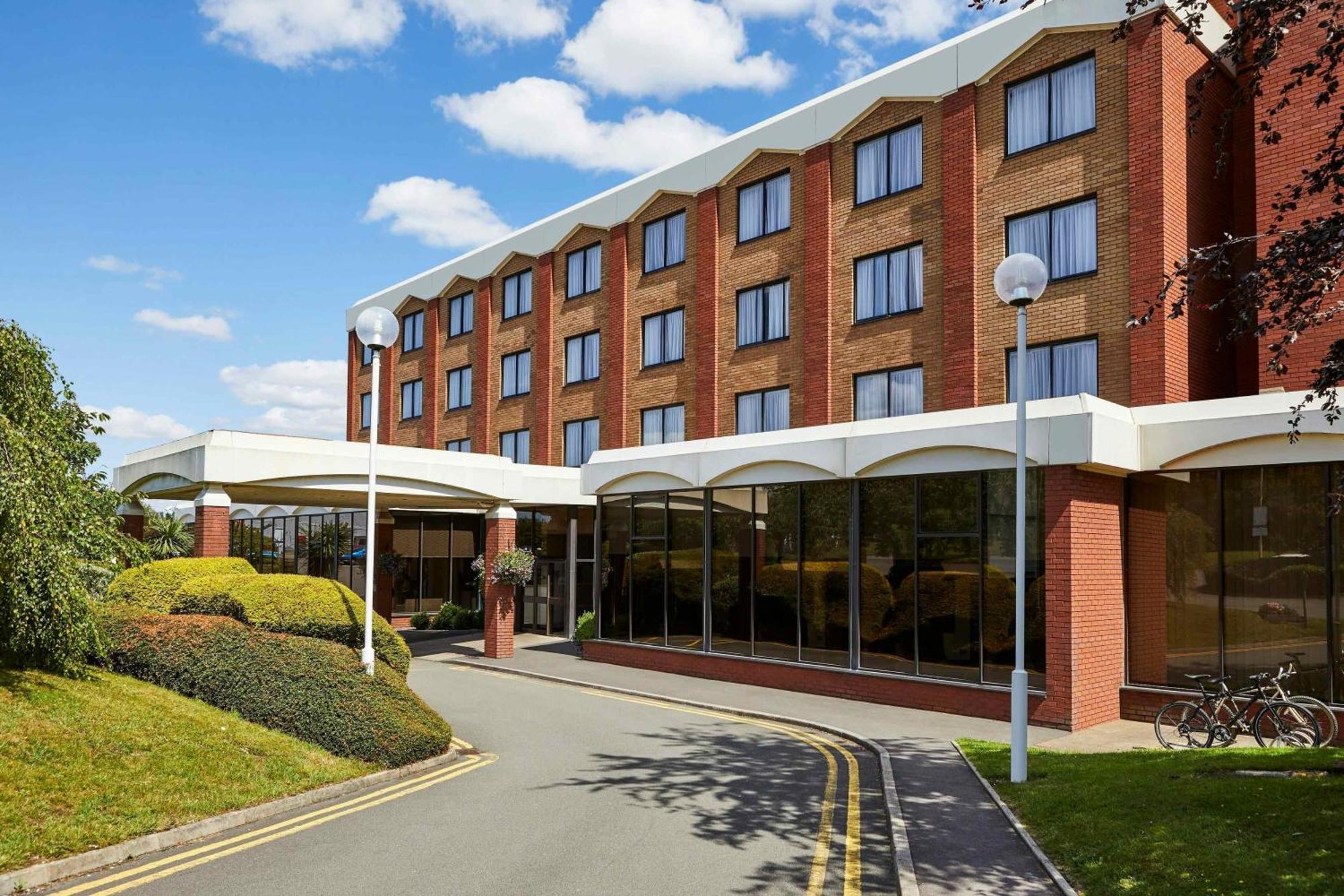 Mercure Telford Centre Hotel Exterior photo